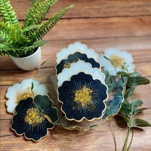Black and White Flower Coaster Set